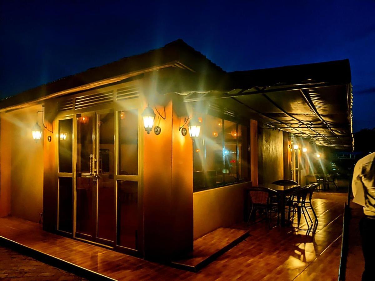 Peniel Beach Hotel Entebbe Ngoại thất bức ảnh
